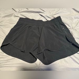 Lululemon Hotty Hot short